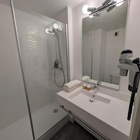 Ibis Centre Bastille מלון