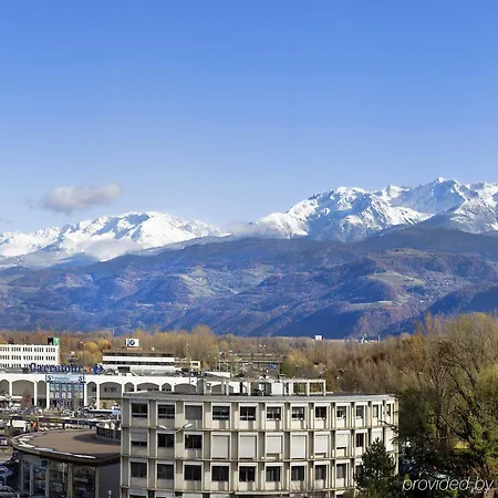 Ibis Centre Bastille Hotel 3*