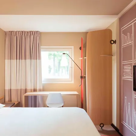 ホテル Ibis Centre Bastille グルノーブル